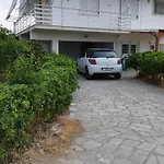 στον λεμονόκηπο Nerántza