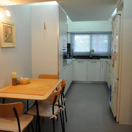 στον λεμονόκηπο Holiday home