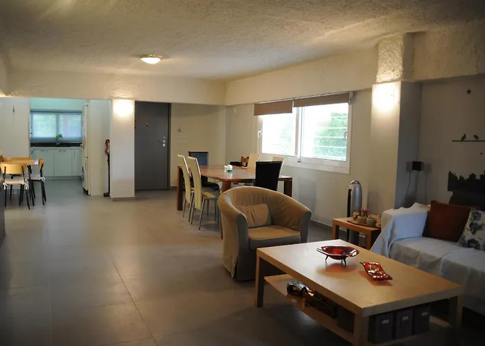 στον λεμονόκηπο Nerántza