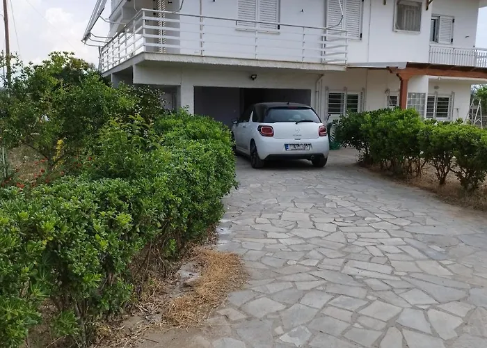 στον λεμονόκηπο Nerántza