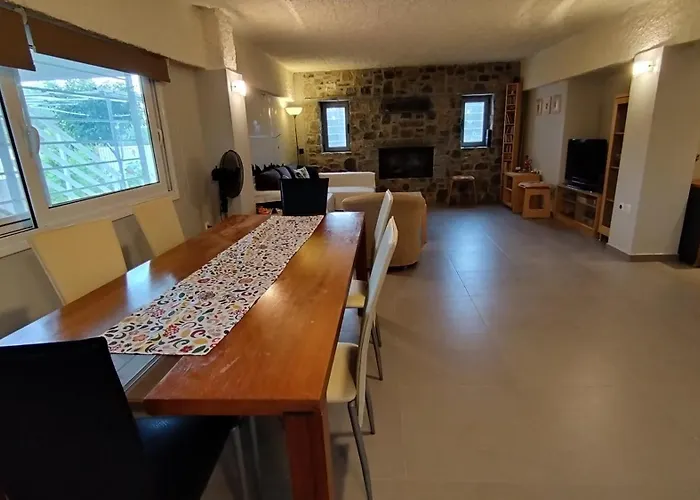 Vakantiehuis στον λεμονόκηπο Nerántza